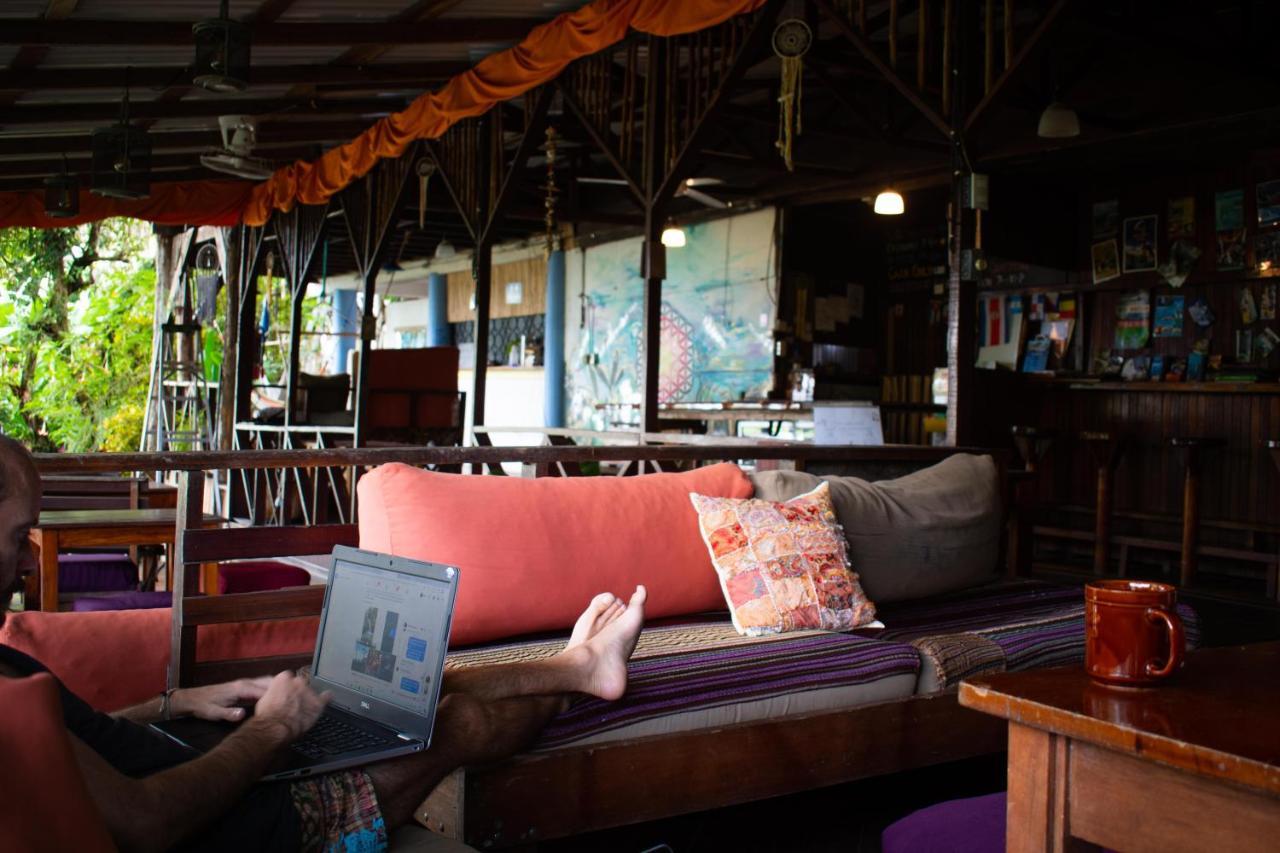 Hostel Plinio مانويل أنطونيو المظهر الخارجي الصورة